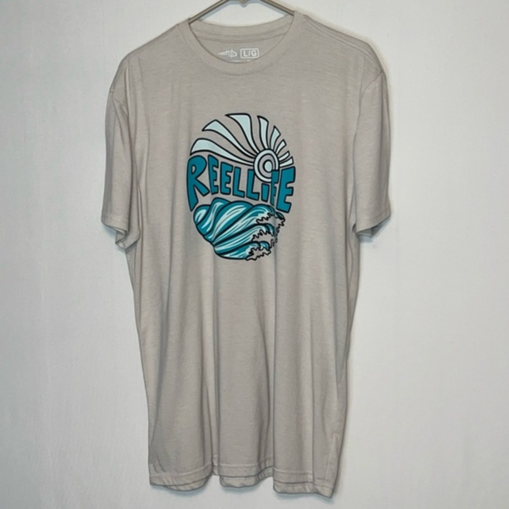 Reel Life Men's Short Sleeve Graphic Tee Size Large.
